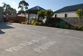 The Lakes Apartments