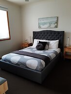 The Lakes Apartments