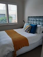 The Lakes Apartments