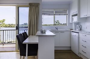 River Sands Apartments