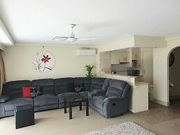 2nd Avenue Beachside Apartments