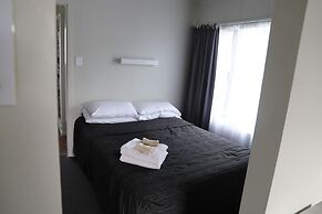 Sierra Beachfront Motel