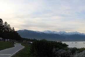 Sierra Beachfront Motel