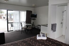 Sierra Beachfront Motel