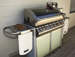 Sierra Beachfront Motel