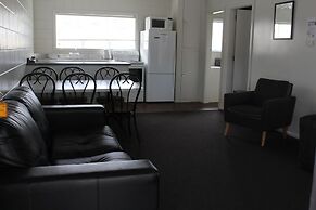 Sierra Beachfront Motel