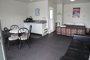 Sierra Beachfront Motel