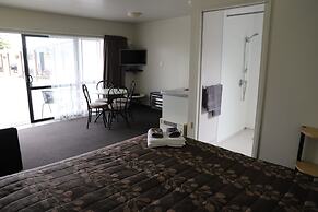 Sierra Beachfront Motel