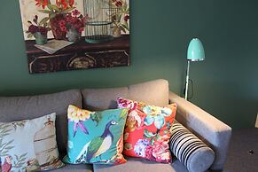 Whale Motor Inn and Restaurant