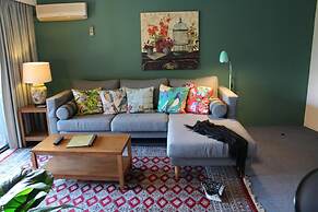 Whale Motor Inn and Restaurant