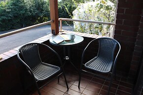 Whale Motor Inn and Restaurant