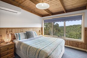 Lorne Bush House Cottages & Eco Retreats