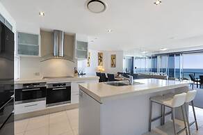 Silver Sea On Sixth Resort