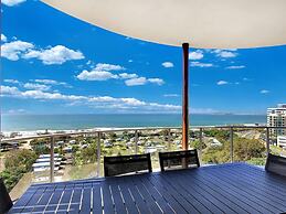 Silver Sea On Sixth Resort