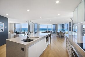 Silver Sea On Sixth Resort