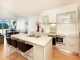 Silver Sea On Sixth Resort