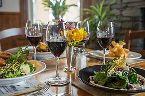 Theatre Royal Hotel Kumara