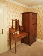 Theatre Royal Hotel Kumara