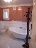 Theatre Royal Hotel Kumara