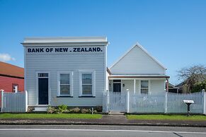 Theatre Royal Hotel Kumara