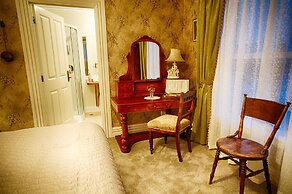 Theatre Royal Hotel Kumara