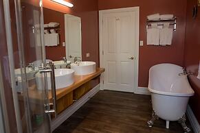 Theatre Royal Hotel Kumara