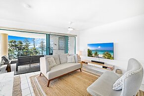 Norfolks on Moffat Beach