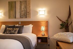 Hilltop Apartments Phillip Island - Adults Only