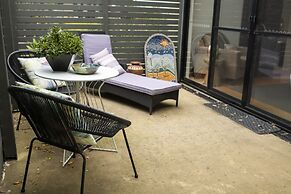 Hilltop Apartments Phillip Island - Adults Only