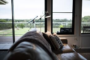 Hilltop Apartments Phillip Island - Adults Only