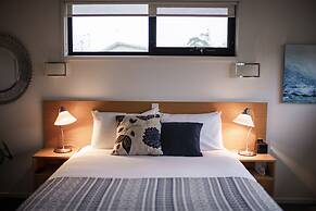 Hilltop Apartments Phillip Island - Adults Only