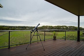 Hilltop Apartments Phillip Island - Adults Only