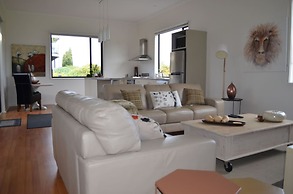 Hilltop Apartments Phillip Island - Adults Only