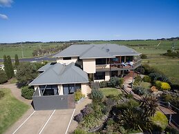 Hilltop Apartments Phillip Island - Adults Only