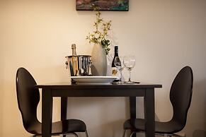 Hilltop Apartments Phillip Island - Adults Only