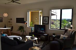 Hilltop Apartments Phillip Island - Adults Only