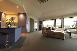 Hilltop Apartments Phillip Island - Adults Only