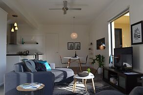 Hilltop Apartments Phillip Island - Adults Only