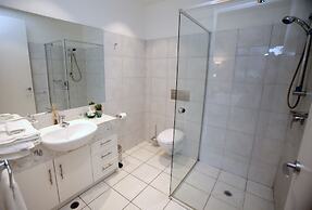 Hilltop Apartments Phillip Island - Adults Only