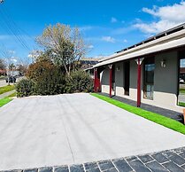 The Cottage Motor Inn Albury CBD