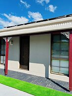 The Cottage Motor Inn Albury CBD
