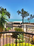 Santalina On Hervey Bay