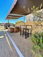 Squatters Homestead Motel