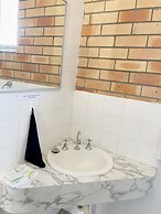 Squatters Homestead Motel