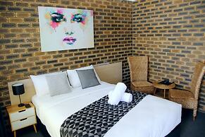 Squatters Homestead Motel