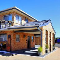 Squatters Homestead Motel