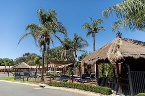 Tea House Motor Inn