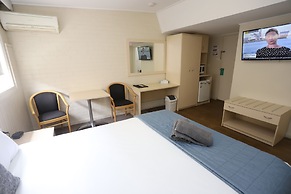 Sleepy Hill Motor Inn