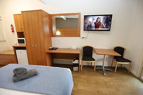 Sleepy Hill Motor Inn