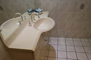 Sleepy Hill Motor Inn